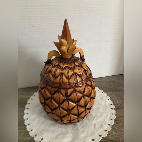 Vintage Other - Vtg Woven Pineapple Decor